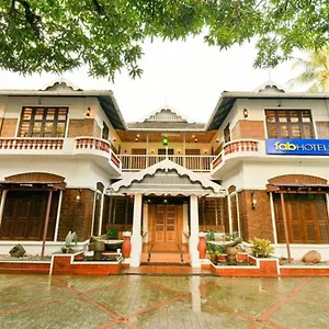 Fabhotel Illam Heritage Hotel
